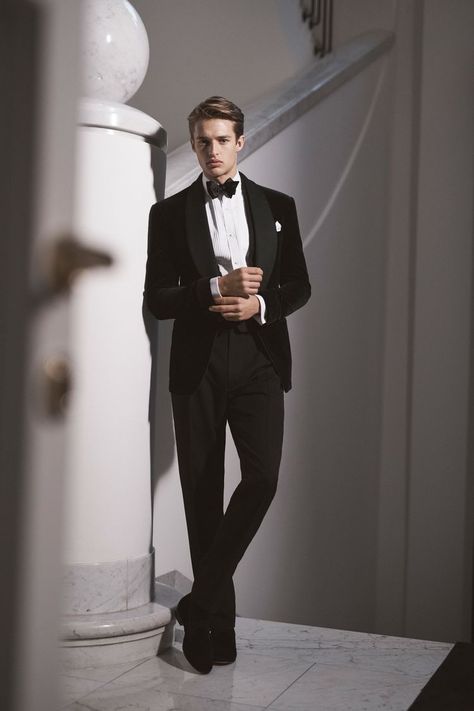 Ralph Lauren Fall 2020, Ralph Lauren Suits, Evening Suit, Ralph Lauren Menswear, Ralph Lauren Fall, Trendy Jackets, Prom Suits, Men Formal, Fashion Suits For Men