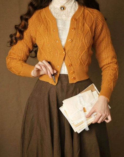 40s Mode, Light Academia Outfit, Cute Profile, Farm Dress, Cottagecore Outfits, Cottagecore Fashion, Rock Outfits, Winter Outfit Inspiration, Cozy Cardigan