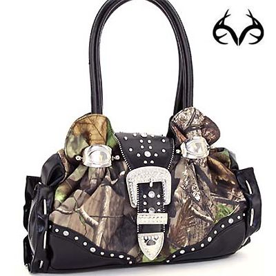 #RealtreeAPG #camo Western #handbags Camo Handbags, Rhinestone Ornaments, Camo Purse, Real Tree Camouflage, Western Purses, Realtree Camo, Cow Girl, Pretty Bags, Mossy Oak