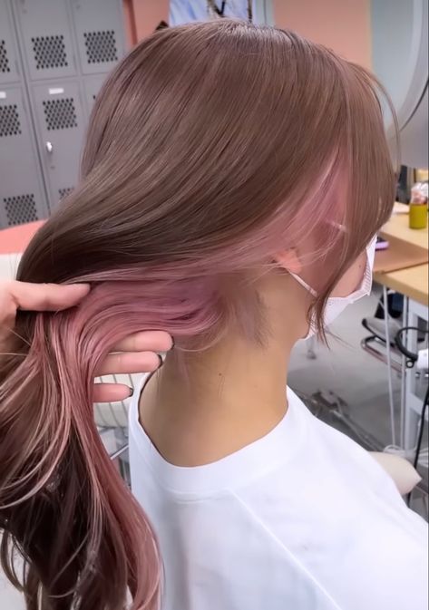 Brown To Pink Hair, Milktea Brown Hair Color, Brown To Pink Balayage, Pink Underneath Hair, Pink Peekaboo Hair, Brown And Pink Hair, Underdye Hair, Pink Hair Streaks, Pink Balayage