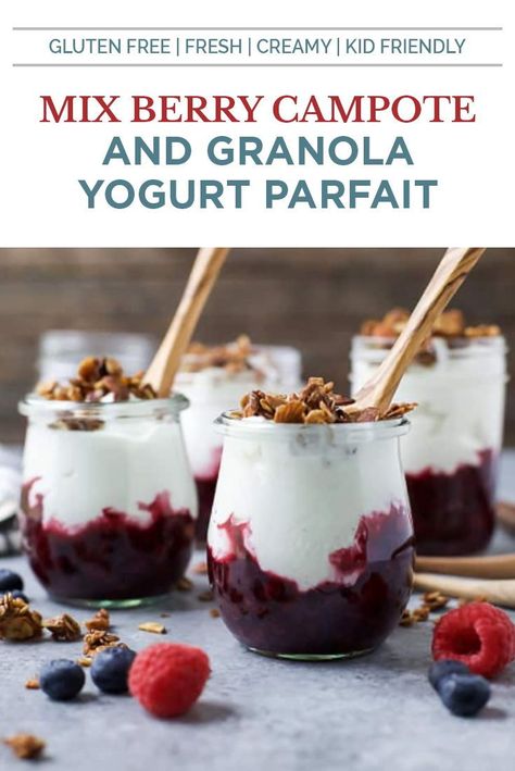 Easy Parfait Recipes, Healthy Parfait Recipes, Easy Parfait, Mixed Berry Compote, Breakfast Parfait Recipes, Berry Yogurt Parfait, Healthy Yogurt Parfait, Breakfast Parfaits, Healthy Parfait