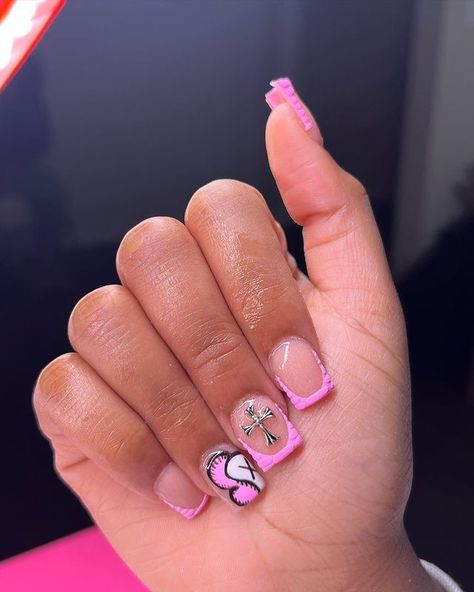 Kaws Nails Short Pink, Nails Kaws Short, Kaws Nails Simple, Kaws Short Acrylic Nails, Cute Kaws Nails, Cute Short Acrylic Nails For Birthday, French Tip Kaws Nails, Short Kaws Acrylic Nails, Nails Acrylic Kaws