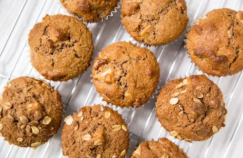 Apple Cinnamon Bran Muffins Recipe | Jan's Food Steps Raisin Bran Muffin Recipe, Apple Bran Muffins, Oat Bran Muffins, Bran Muffin Recipes, Moist Muffins, Bran Muffins, Apple Muffins, Muffin Bread, Crumble Topping