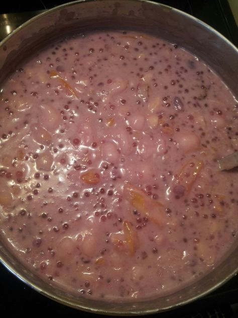 Ginataang bilo bilo Ginataang Bilo Bilo, Bilo Bilo, Filipino Foods, Pinoy Food, Rainbow High, Filipino Recipes, Food Snapchat, Chowder, Cheeseburger Chowder