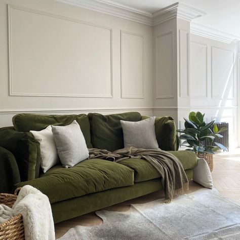 Hunter Green Couch, Green Couch Living Room, Cotswold Company, Green Sofa Living Room, Green Couch, Cosy Living Room, Green Sofa, Lily White, Living Room Green