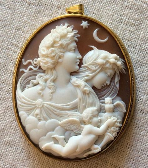 Antique Cameos - Cameo - old victorian, shell, coral and hardstone cameos, vintage jewellery Vintage Cameo Jewelry, Greek Mythology Tattoos, Nantucket Baskets, Plaster Sculpture, Principles Of Art, Romantic Jewellery, Cameo Jewelry, Vintage Cameo, Cameo Brooch