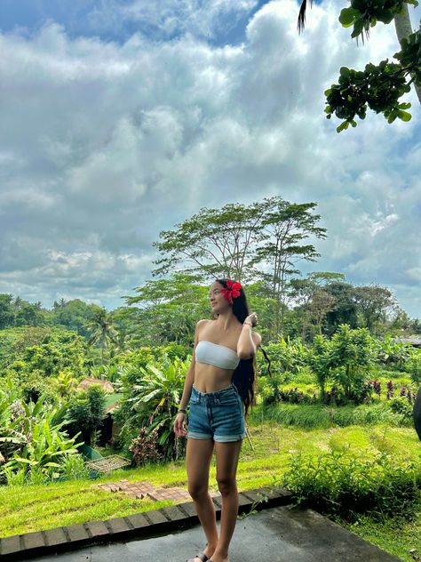 ubud bali indonesia, ubud swing bali, bali aesthetic, bali rice patties, indonesia travel aesthetic, bali travel spot, beach fits, bali, instagram pic inspo, poses inspo, insta photos inspo Ubud Outfit, Pic Inspo Poses, Rice Patties, Bali Aesthetic, Bali Instagram, Inspo Poses, Insta Photos, Nusa Penida, Beach Fits