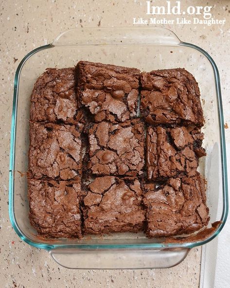 8x8 Brownie Recipe, Best Boxed Brownies, Boxed Brownies, Fudge Brownie Recipe, Double Chocolate Brownies, Brownies Recipe Homemade, Chocolate Fudge Brownies, Homemade Brownies, Brownies Recipe Easy