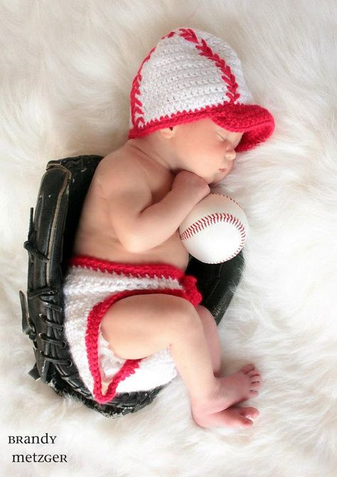 Newborn Red and White Baseball Set by faithbabyboutique on Etsy, $20.00 Baby Baseball, Crochet Costumes, Crochet Diaper Cover, Newborn Baby Hats, Baseball Baby, Baby Props, Baseball Outfit, Crochet Bebe, Crochet For Boys