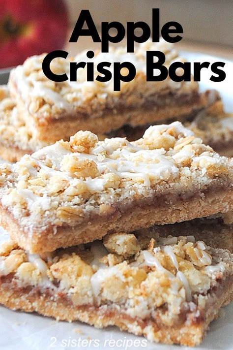 These Apple Crisp Bars are packed with flavors from fresh apples, rolled oats, and warm cinnamon. This easy recipe is baked in a single pan, making these apple crisp bars impressive and oh-so-delicious. Apple Bars Recipes Easy, Apple Oat Bars, Group Snacks, Apple Crumb Bars, Apple Crisp Bars Recipe, Apple Crisp Bars, Desserts Italian, Apple Crisp Pie, Easy Bar Recipes