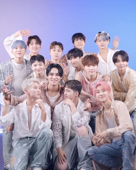 Seventeen Group, Seventeen Lyrics, Going Seventeen, Seventeen Wallpapers, Group Pictures, Pledis 17, Group Photo, Group Photos, Pledis Entertainment