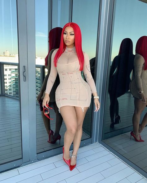 Instagram photo by Barbie • Feb 3, 2020 at 5:07 PM Nicki Minaj Fashion, Nicki Minaj Outfits, Nikki Minaj, Nicki Minaj Pictures, Female Rappers, Women Long Sleeve Dress, Patchwork Dress, Nicki Minaj, Celebrity Pictures