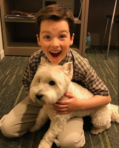 Iain Armitage's acting is fabulous Young Sheldon, My Photos, Acting, White