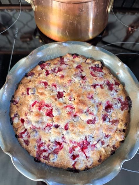 Easiest Holiday Cranberry Dump Pie Recipe. Cranberry Pie Recipes, Cranberry Dessert, Cranberry Pie, Bisquick Recipes, Cranberry Bread, Cranberry Recipes, Pie Dessert, Cranberry Sauce, Holiday Cooking