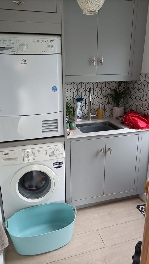 Washing Machine And Dishwasher Stacked, Washbasin And Washing Machine, Stacked Washing Machine And Tumble Dryer, Washing Machine Tumble Dryer Stack, Washing Machine Tumble Dryer Stack Cupboard, Washing And Drying Machine, Kitchen Design Plans, Utility Room, Laundry Room Decor