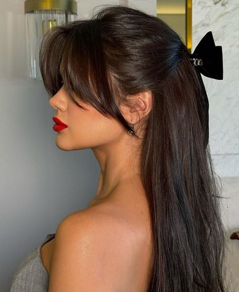 Curtain Bang Half Up Half Down, Becky G Bangs, Curtain Bang Hairstyles Updos, Bang With Long Hair, Latinas With Bangs, Half Up Hair With Bangs, Curtain Bangs Half Up Half Down, French Braids With Bangs, Half Up Half Down Hairstyles With Bangs