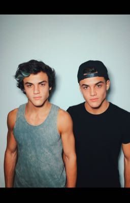 #wattpad #fanfiction Ray Diaz, Twins Wallpaper, Dolan Twins Wallpaper, Dollan Twins, Ethan And Grayson Dolan, Aaron Carpenter, Sister Squad, Joe Sugg, The Dolan Twins