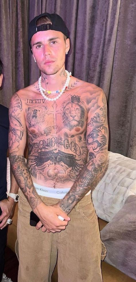 Justin Bieber New Pics, Justin Bieber Tattoos Sleeve, Justin Bieber Sleeve, Light Skin Justin Bieber, Jb Tattoo, Celebs Tattoos, Justin Beiber Tattoo, Justin Bieber Blonde, Bieber Tattoos