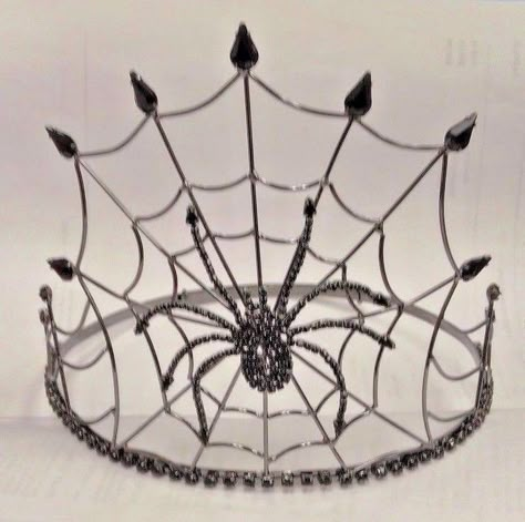 Easy Crochet Halloween, Crochet Halloween Patterns, Crochet Halloween Patterns Free, Spider Costume, Spider Queen, Headpiece Diy, Crochet Halloween, Crystal Tiara, Crystal Tiaras