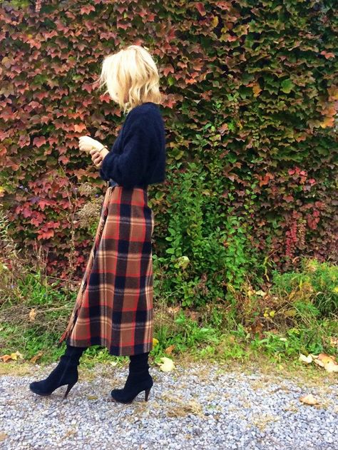 Vintage blanket skirt, cropped sweater Layering Cropped Sweater, Vintage Plaid Skirt Outfit, Blanket Skirt Outfit, Cropped Sweater And Skirt Outfit, Cropped Sweater Outfit, Staring At The Ceiling, Blanket Skirt, Bjd Fashion, Sweater Over Dress