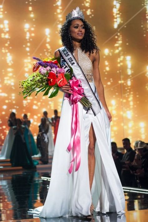 Kára McCullough​ Wins Miss USA 2017 – Miss District of Columbia Named 2017 Miss USA Pageant Winner, African American Beauty, Miss Usa, Miss America, Pageant Gowns, District Of Columbia, Pageant Dress, Beauty Pageant, Beauty Queens