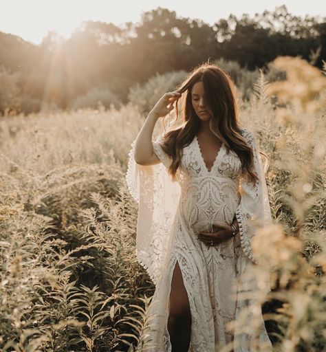 Country Maternity Photography, Boho Maternity Shoot, Boho Maternity Photoshoot, Vestidos Country, Country Maternity, Boho Maternity Photos, Maternity Shoot Outfit, Maternity Picture Outfits, Fall Maternity Photos