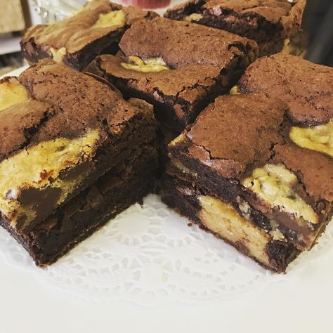 SouthStreetPantry on Instagram: “🍪 🍫OUR NEW CREATION🍫🍪 BROOKIES!! #homemade #cookiedough #chocolatebrownie #brookies #cookiebrownie #southstreetpantry #bishopsstortford…” New Creation, Brownie Cookies, Chocolate Brownies, Awesome Things, Cookie Dough, Sweet Treats, On Instagram, Instagram