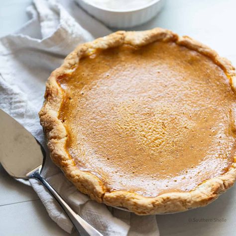 Chai Pumpkin Pie • Southern Shelle Chai Pumpkin Pie, Chai Pie, Vodka Pie Crust, Classic Pumpkin Pie Recipe, Chai Spice Mix, Pie Crust From Scratch, Apple Pie Bars, Pumpkin Pie Recipe, Pumpkin Chai