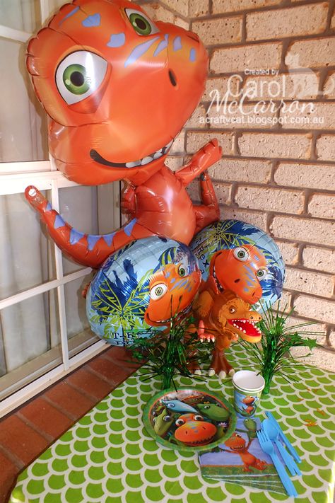 =A Crafty Cat: A Dinosaur Train Birthday Party - The Decorations Dinosaur Train Birthday Party, Dinosaur Train Birthday, Dinosaur Train Party, Train Theme Party, Cat Dinosaur, Dinosaur Birthday Theme, Train Birthday Party, Dinosaur Train, Favour Bags