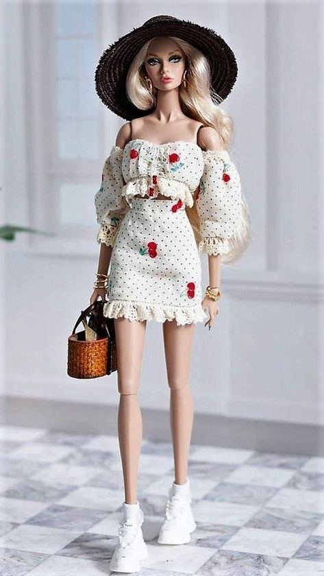 poppyparker Rich Barbie, Fashion Dolls Photography, Barbie Wardrobe, Barbie Doll Clothing Patterns, Barbie Fashionista Dolls, Glamour Dolls, Barbie Dress Fashion, Diy Clothes Design, Doll Clothes Barbie