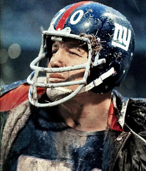 SI's Classic New York Giants Photos - Sports Illustrated Neil Leifer, Ny Giants Football, Nfl Championships, New York Football, New York Giants Football, Giants Football, Nfl New York Giants, Giants Fans, Nfl History