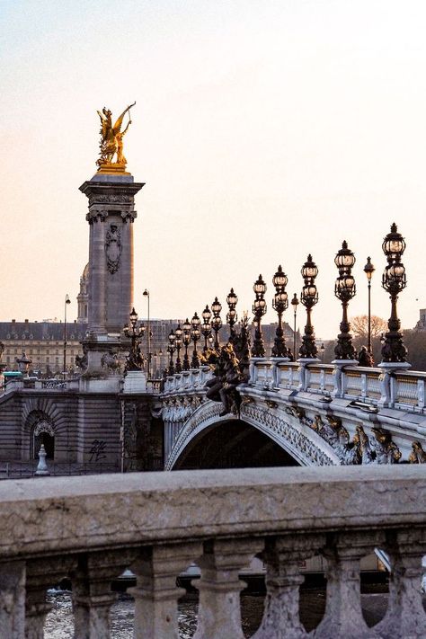 Light Academia Wallpaper Aesthetic, Light Academia Wallpaper, Pont Alexandre Iii Paris, France Bridge, Paris Walking Tour, Parisian Architecture, Famous Bridges, Light Academia Aesthetic, Paris Vacation