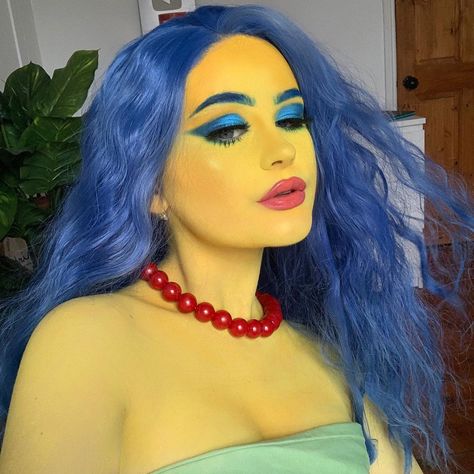 Ellie Addis, Best Halloween Makeup, Yellow Makeup, Creepy Halloween Makeup, Halloween Makeup Pretty, Marge Simpson, Cool Halloween Makeup, Amazing Halloween Makeup, Horror Makeup