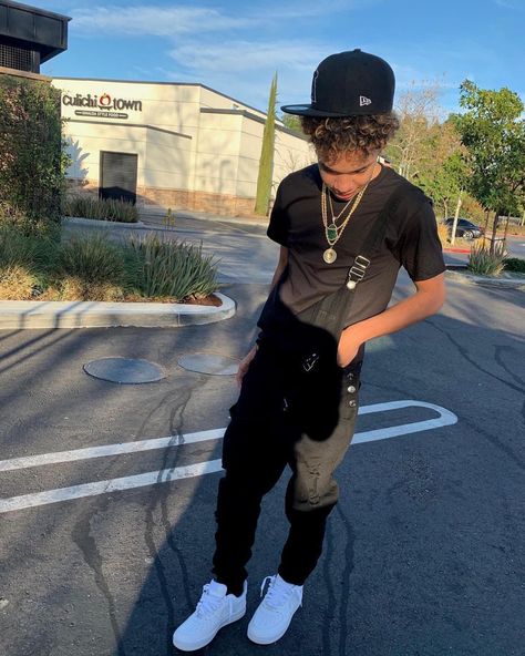 Estilo Drip, Brandon Myers, Boy Outfits Aesthetic, Outfits For Teenage Guys, Uk Drip, Drippy Outfit, Drip Outfit Men, Mens Fashion Casual Winter, Black Men Fashion Swag