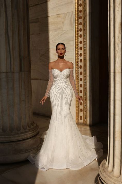 El Salvador Wedding Dress, Wedding Dresses Mermaid Black Women, Fit To Flare Wedding Dresses, Black Woman Wedding Dress, Black People Wedding Dresses, Dream Wedding Dresses Black Women, Baddie Wedding Dress, Wedding Dress Black Women, Black Women Wedding Dresses