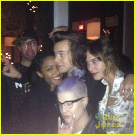 Harry Styles Celebrates 21st Birthday With Kendall Jenner & Friends! Kendall Jenner Birthday, Harry Styles Dating, Harry Styles Birthday, Kelly Osbourne, One Direction Harry Styles, Harry Styles Wallpaper, One Direction Harry, Celebrity List, Treat People With Kindness