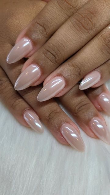 Sheer White Chrome Nails, Glazed Nails Black Women, Pearly Chrome Nails, White Glazed Donut Nails, White Crome Nails Almond, White Glazed Nails, White Opal Nails, Classic Almond Nails, Clear Chrome Nails