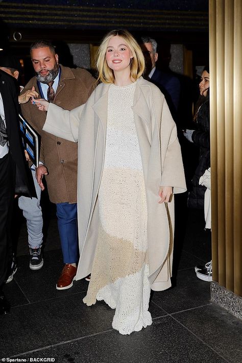 Elle Fanning looks chic as she leaves The Tonight Show in NY Elle Fanning Dress, Elle Fanning Outfits, Elle Fanning Street Style, Spring Coat Outfit, Crochet Gown, Ellie Fanning, Elle Fanning Style, Summer Palette, Spring Light