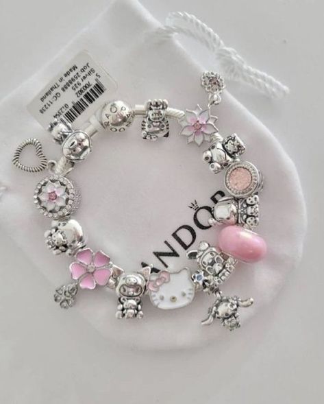 Cutey Christmas Wishlist For Teens, 헬로키티 배경화면, Pandora Bracelet Charms Ideas, Girly Bracelets, Pandora Bracelet Designs, Hello Kitty Gifts, Hello Kitty Things, Hello Kitty Jewelry, Kitty Accessories