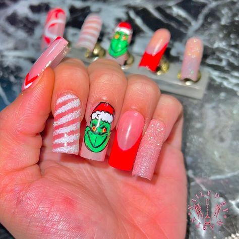 Grinch Christmas nails 🎄✨ All Press On’s will be available soon! Grinch Christmas Nails, Grinch Nail Art, Grinch Nails, Nail Tech School, Pink Gel Nails, Cute Acrylic Nail Designs, Christmas Nails Acrylic, Unique Acrylic Nails, Short Acrylic Nails Designs