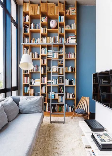 library in living room - Google Search Home Library Design Ideas, Design Interior Modern, Floor To Ceiling Bookshelves, Home Library Design, Living Room Shelves, Trendy Living Rooms, Room Shelves, Design Apartment, Home Libraries