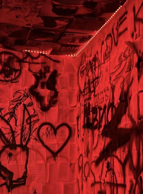 Wallpaper Backgrounds Spray Paint, Dark Red Wall Art, Red Spray Paint Aesthetic, Red And Black Aesthetic Room Decor, Spray Painted Room Wall, Spray Paint Bedroom Wall Aesthetic, Grafiti Walls Bedrooms, Red Graffiti Aesthetic, Spray Paint Room Wall Art Aesthetic