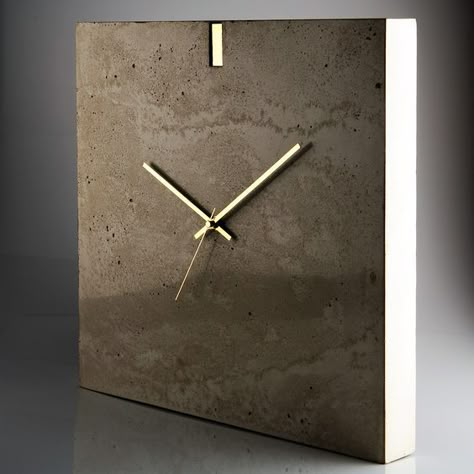 Concrete Clock, Wall Lamps Diy, Simple Furniture Design, Cement Design, Wooden Clocks, Concrete Interiors, Concrete Lamp, Cement Art, Diy Clock Wall