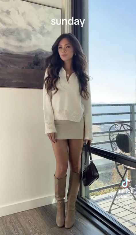 Beige Mini Skirt Outfit, Leather Skirt Fall Outfit, Taupe Boots Outfit, Beige Skirt Outfit, Mini Skirt Boots, Leather Mini Skirt Outfit, Sweater Mini Skirt, White Leather Skirt, Skirt Outfit Fall