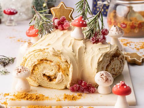 Meringue Mushrooms, Caramelized White Chocolate, Coffee And Walnut Cake, Yule Log Cake, Xmas Desserts, Coffee Buttercream, Log Cake, White Chocolate Ganache, Christmas Hot Chocolate