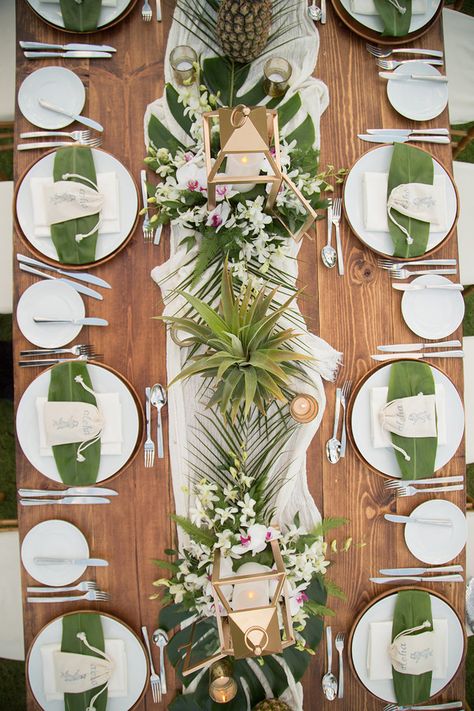 Ti Leaf Wedding decor, monstera table decor, tropical wedding table setting Hawaii Wedding Decor Reception Ideas, Palm Table Setting, Green And White Tropical Wedding Table Settings, Palm Leaf Table Setting, Modern Hawaiian Wedding Decor, Island Wedding Table Decor, Bali Table Setting, Hawaii Table Setting, Monstera Table Decor