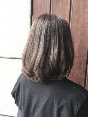 Medium length hair with long layers Korean Hair Color, Korean Short Hair, Shoulder Length Hair Cuts, Girl Haircuts, Haircuts Straight Hair, Penteado Cabelo Curto, Short Hair Haircuts, Long Straight Hair, Medium Hair Cuts