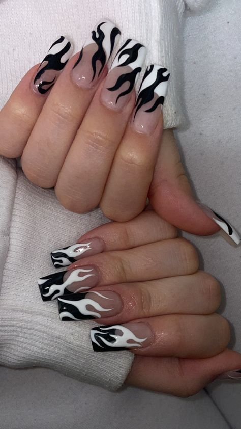 Black Flame Nails Square, Black Nails With Flame Design, Black White Acrylic Nails, Flame Nails Acrylic Black, Black Nails Flame Design, Black And White Acrylic Nails Designs, Black Acrylic Nails Flames, Black And White Nails Acrylic, Black And White Acrylic Nails