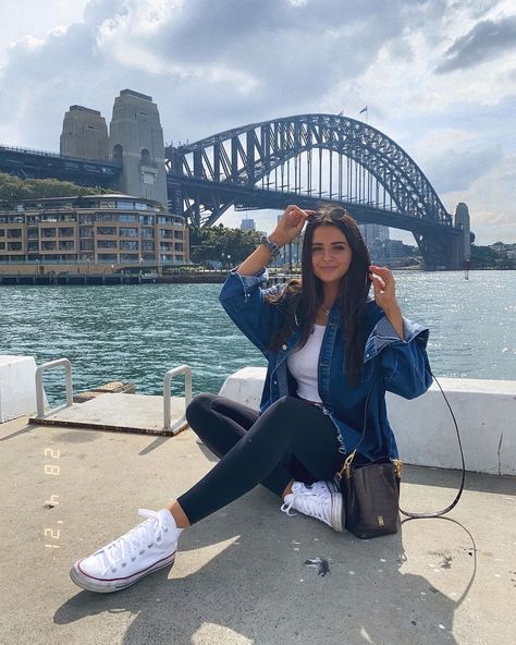 Jess Conte Outfits, Grand Canyon Outfit, Jess And Gabe, Gabriel Conte, Jess Conte, Outfit Oversize, Harbour Bridge, Man Photography, White Shoes Sneakers