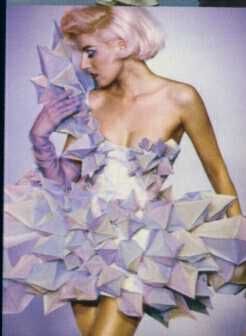 Thierry Mugler Origami Mugler Inspired, Mugler 90s, Vintage Thierry Mugler, Structured Fashion, Triangle Dress, Origami Dress, Geometric Fashion, Original Supermodels, French Fashion Designers